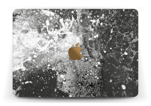 Musta villivedet tarrakuori MacBook 12”