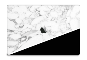 Mustavalkoinen marmori tarrakuori MacBook Pro 15” 2016-