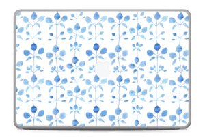 Flowers in blue Skin MacBook Pro 17” -2015