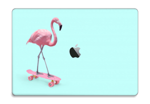 Flamingo på rullebrett Skin MacBook Pro 15” 2016-