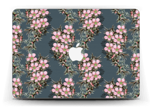 Vaaleanpunaiset kukkaset tarrakuori MacBook Air 13”