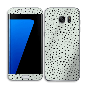Black dots on green Skin Galaxy S7 Edge